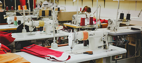 Производство костюмов Деда Мороза и Снегурочки